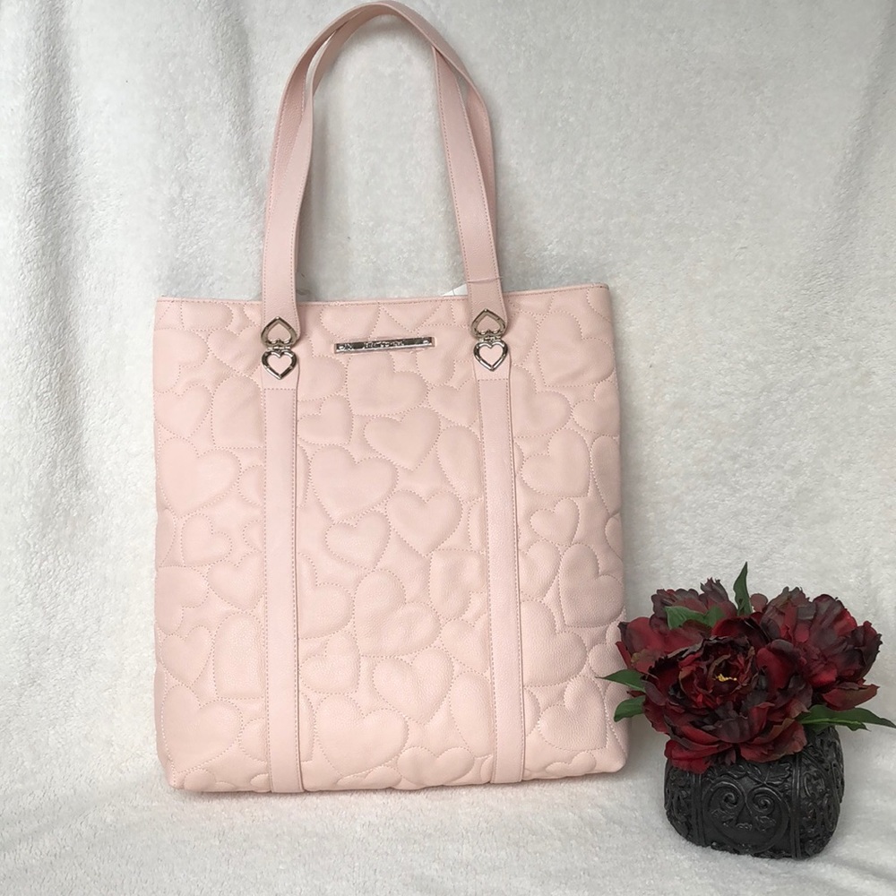 ☘️☘️ Betsey Johnson heart pattern tote
